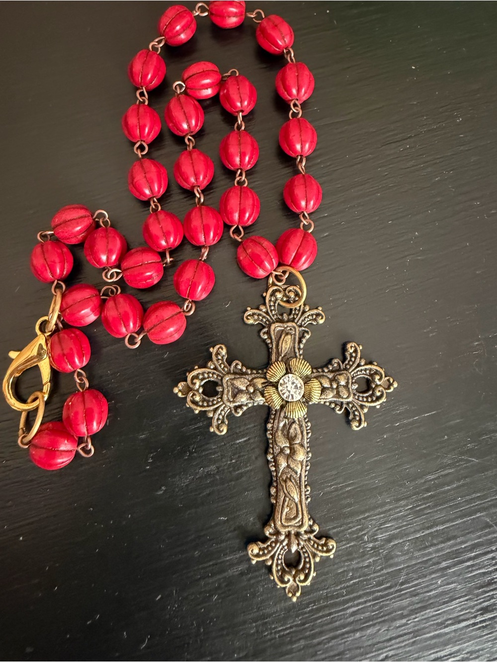 Red Beaded Cross Pendant Necklace - Vintage-Inspired nwot